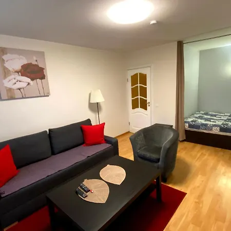 Your - Apartment, Balcony, Parking & Self Check-in Apartment *